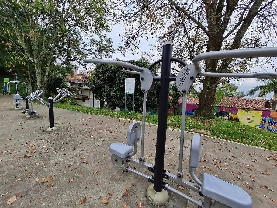 A 5 Min Del Lleras, Tranquilo Con Todo Cerca. 274-Dg2 Διαμέρισμα Μεντεγίν